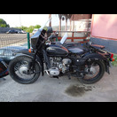 An der Grenze zwischen Österreich und der Slowakei stand diese russische Ural mit Beiwagen